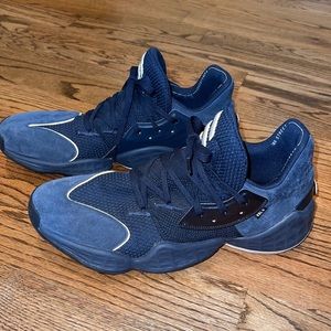 JAMES HARDEN Sneakers